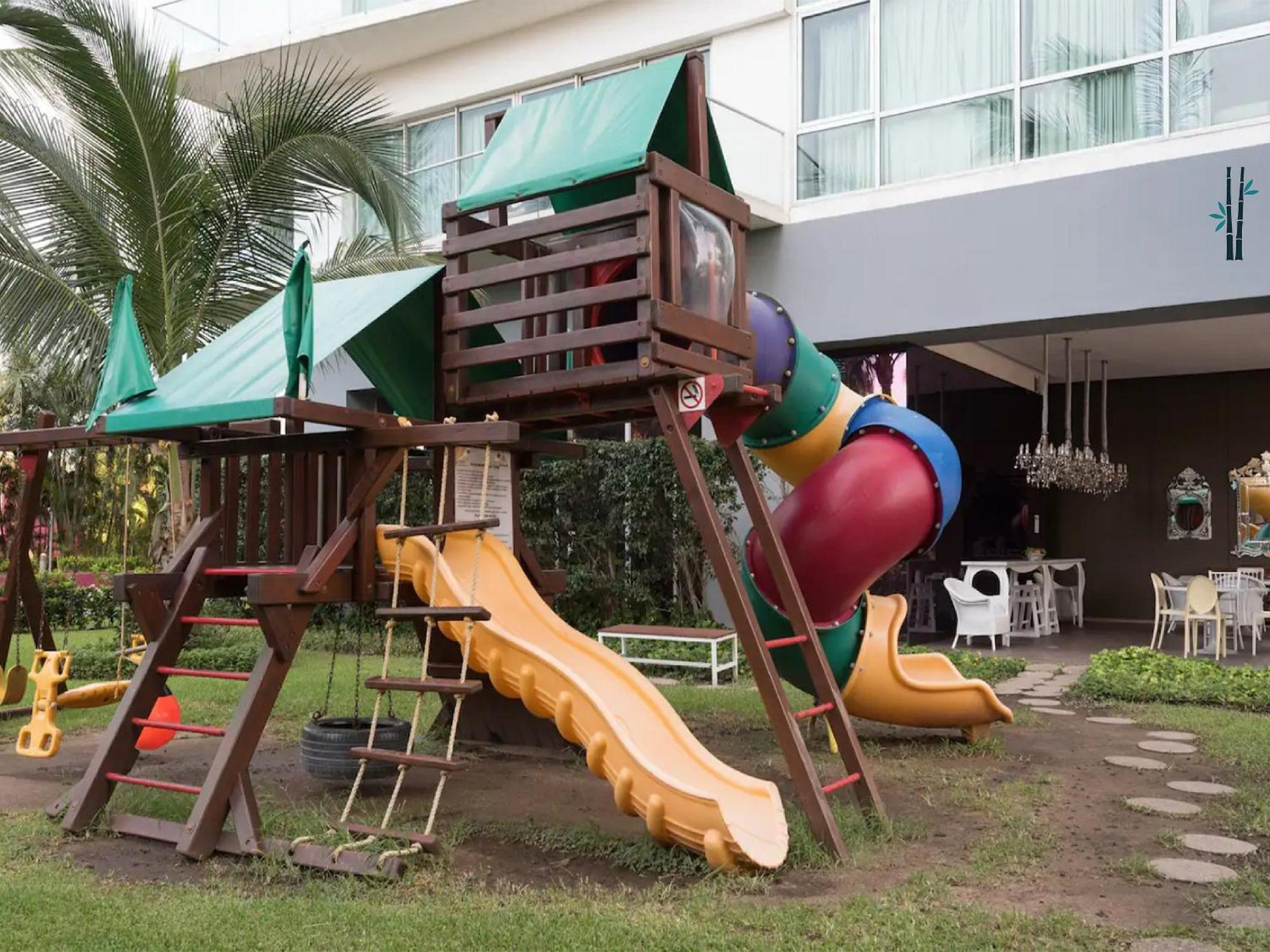 Icon Vallarta Beach Front By Bamboo Skylife 巴亞爾塔港 外观 照片