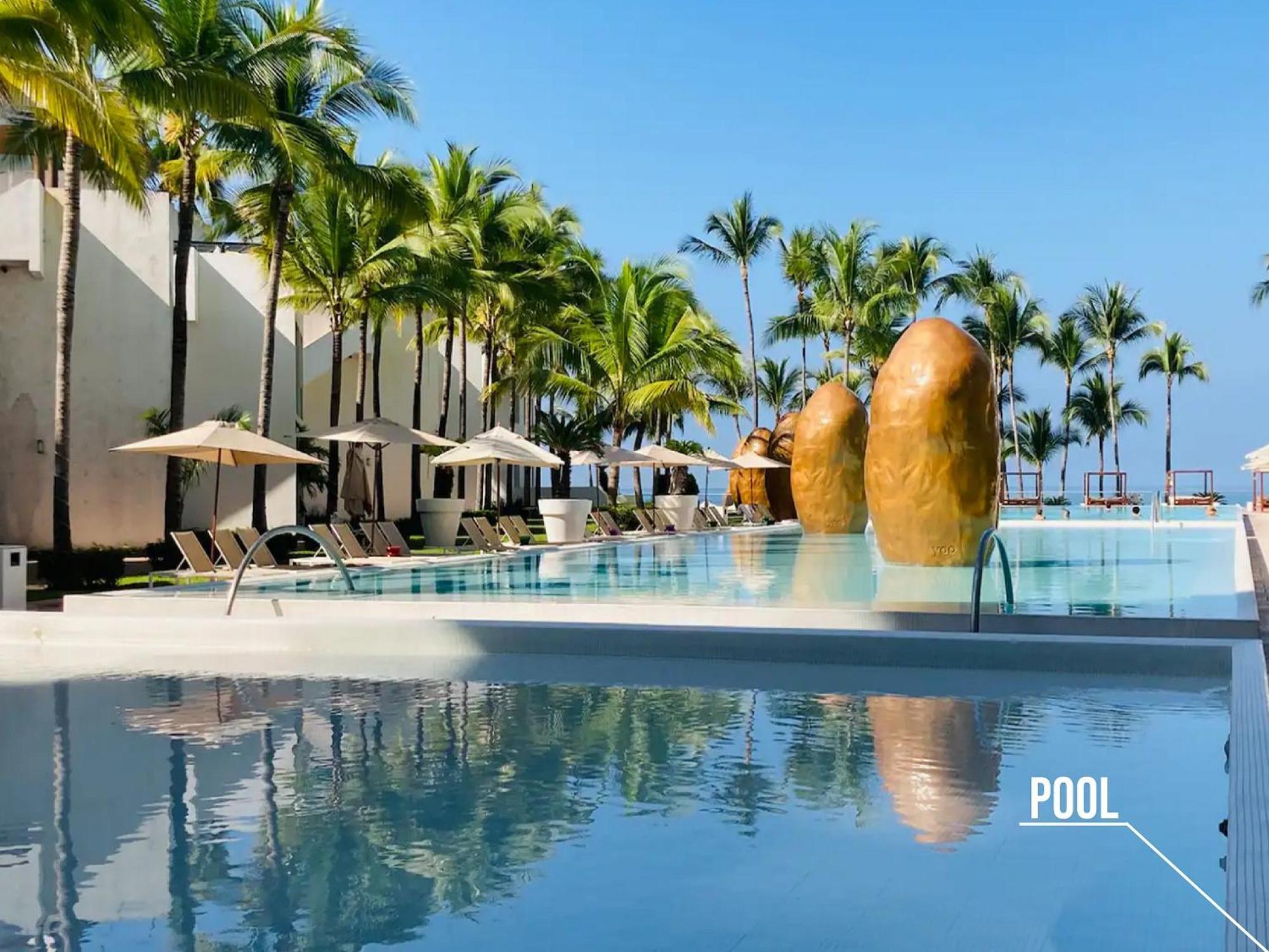 Icon Vallarta Beach Front By Bamboo Skylife 巴亞爾塔港 外观 照片