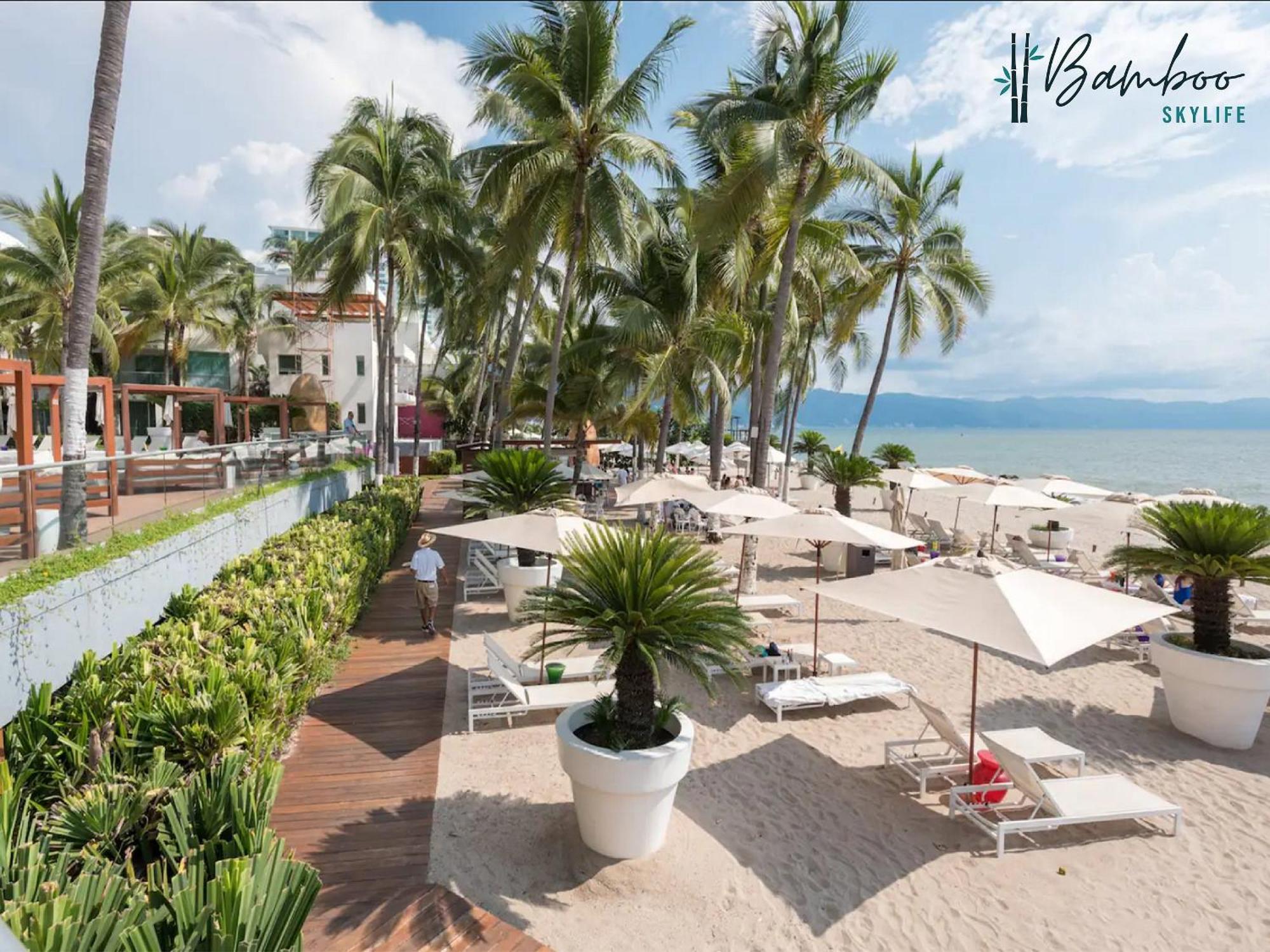 Icon Vallarta Beach Front By Bamboo Skylife 巴亞爾塔港 外观 照片